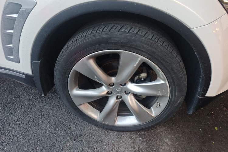 Used Infiniti FX 2011 FX35 Standard Edition Right Front Wheel Hub