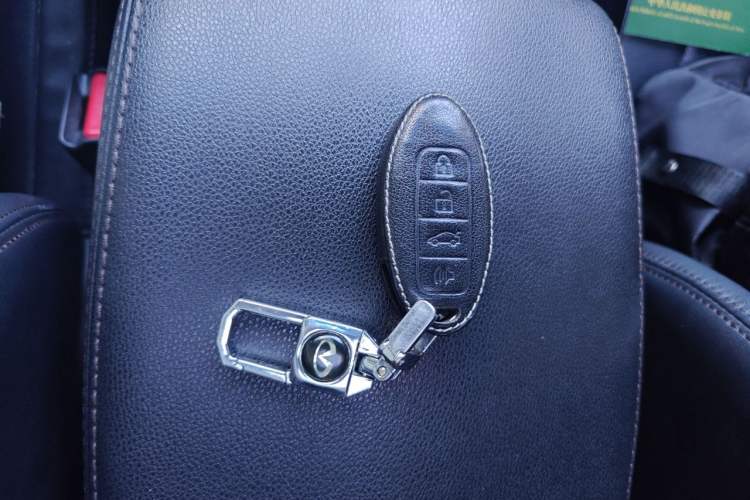 Used Infiniti FX 2011 FX35 Supreme Edition Vehicle Key