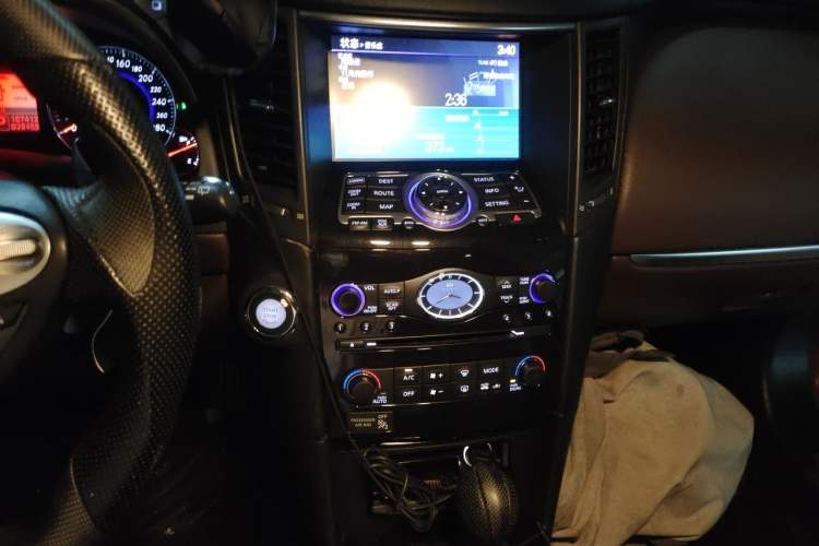 Used Infiniti FX 2011 FX35 Jinshang Overdrive Edition Audio And AC Panel