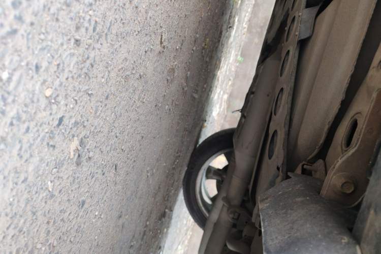 Used Infiniti FX 2011 FX35 Standard Edition Chassis Rear Left