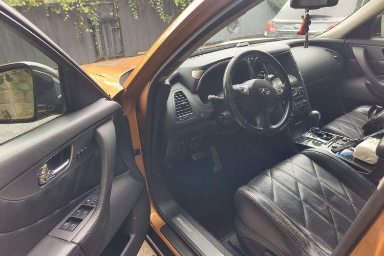 Used Infiniti FX 2011 FX35 Supreme Edition Driver Seat