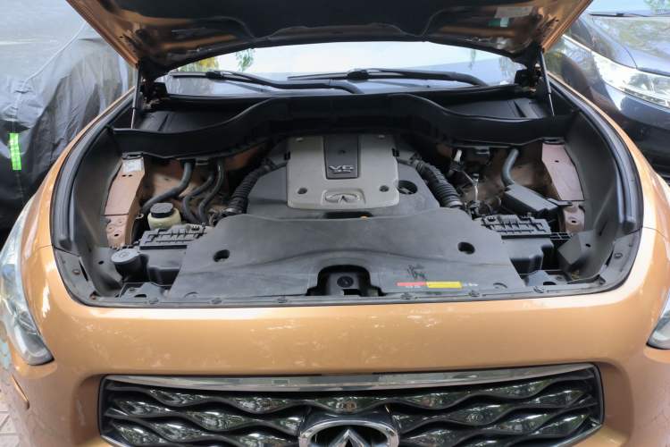 Used Infiniti FX 2011 FX35 Standard Edition Engine Bay