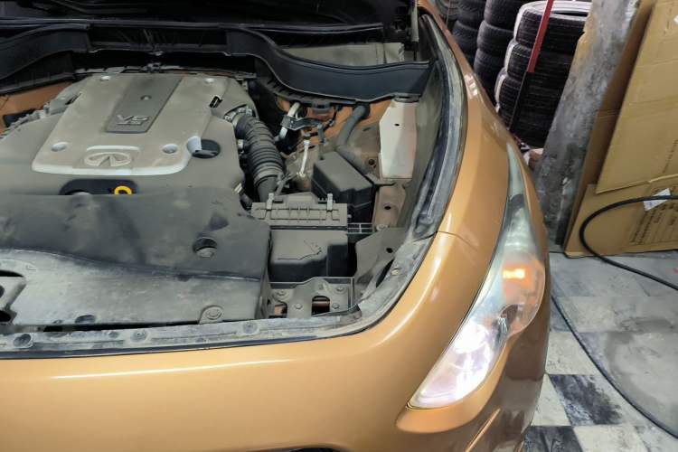 Used Infiniti FX 2011 FX35 Jinshang Standard Edition Engine Bay Left