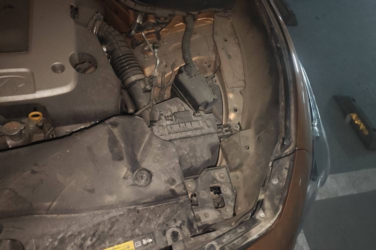 Used Infiniti FX 2011 FX35 Standard Edition Engine Bay Left