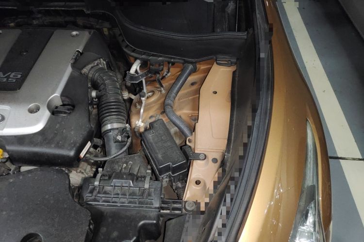 Used Infiniti FX 2011 FX35 Jinshang Overdrive Edition Engine Bay Left