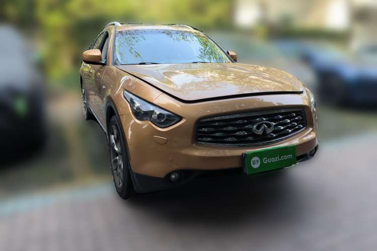 Used Infiniti FX 2011 FX35 Standard Edition Front Right 45 Deg