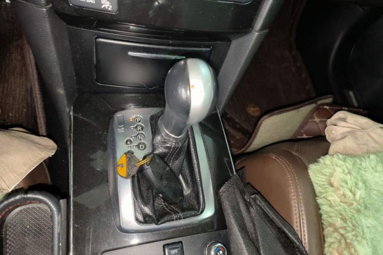 Used Infiniti FX 2011 FX35 Jinshang Standard Edition Gear Lever