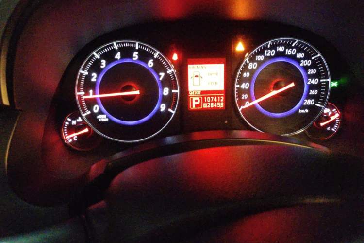 Used Infiniti FX 2011 FX35 Jinshang Overdrive Edition Odometer Close Up