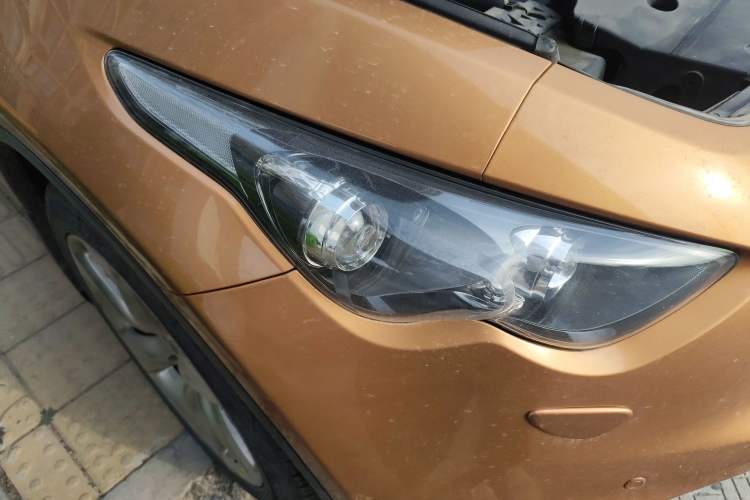 Used Infiniti FX 2011 FX35 Supreme Edition Right Front Headlight