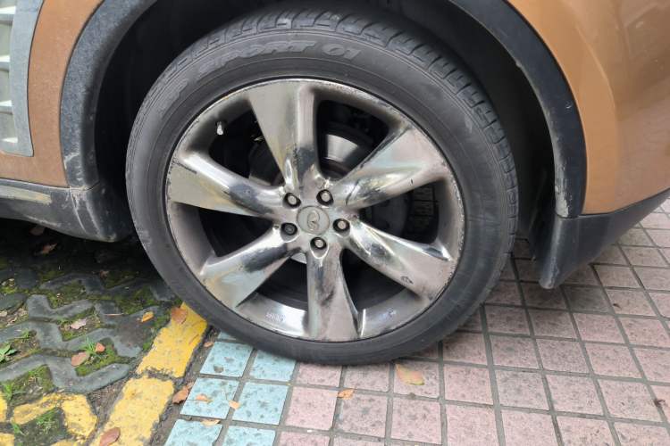 Used Infiniti FX 2011 FX35 Standard Edition Right Front Wheel Hub
