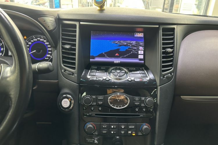 Used Infiniti FX 2013 FX37 Supreme Edition Audio And AC Panel