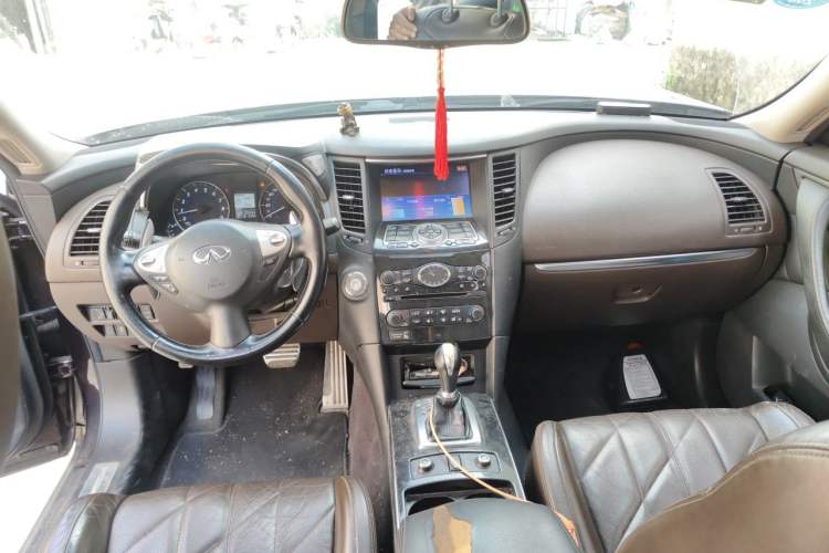 Used Infiniti FX 2013 FX37 Standard Edition Center Console