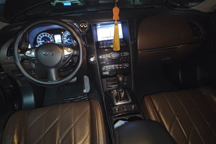Used Infiniti FX 2013 FX37 Standard Edition Center Console