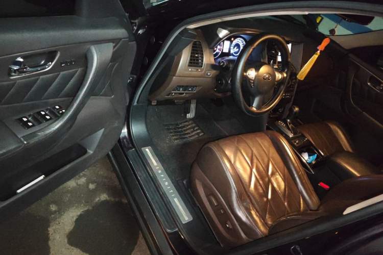 Used Infiniti FX 2013 FX37 Standard Edition Driver Seat