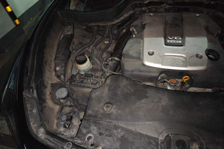 Used Infiniti FX 2013 FX37 Standard Edition Engine Bay Right