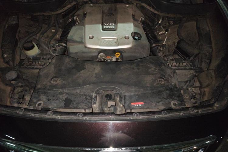 Used Infiniti FX 2013 FX37 Standard Edition Engine Bay