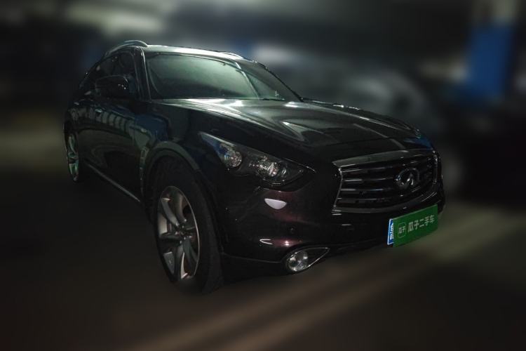 Used Infiniti FX 2013 FX37 Standard Edition Front Right 45 Deg
