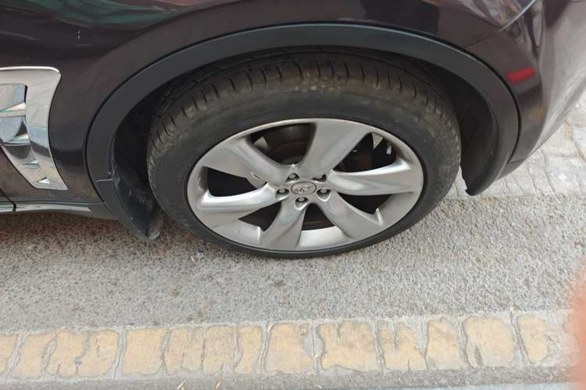 Used Infiniti FX 2013 FX37 Standard Edition Right Front Wheel Hub