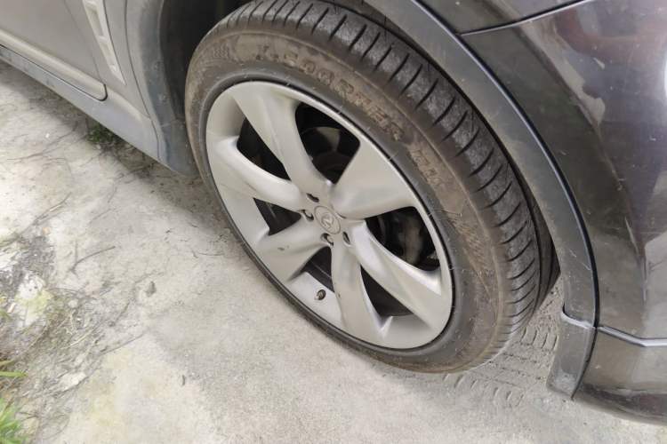 Used Infiniti FX 2013 FX37 Standard Edition Right Front Wheel Hub