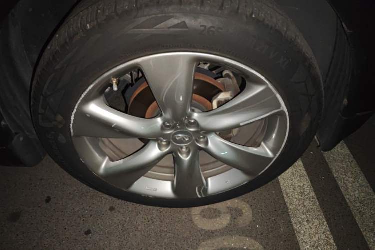 Used Infiniti FX 2013 FX37 Standard Edition Right Front Wheel Hub