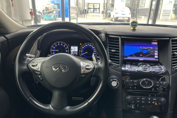 Used Infiniti FX 2013 FX37 Supreme Edition Steering Wheel