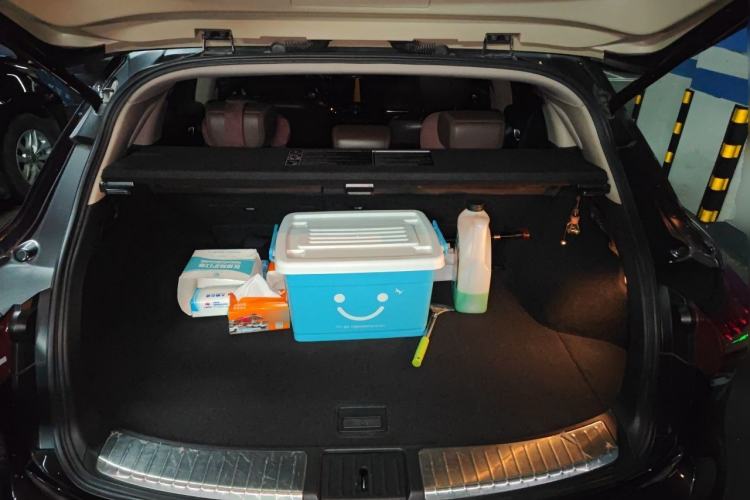 Used Infiniti FX 2013 FX37 Standard Edition Trunk