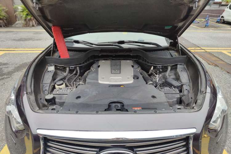Used Infiniti FX 2013 FX37 Standard Upgrade Edition Engine Bay