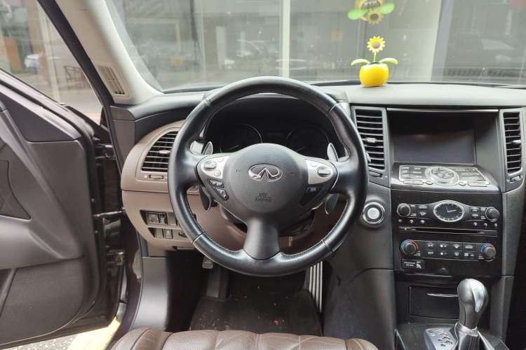 Used Infiniti FX 2013 FX37 Standard Upgrade Edition Steering Wheel