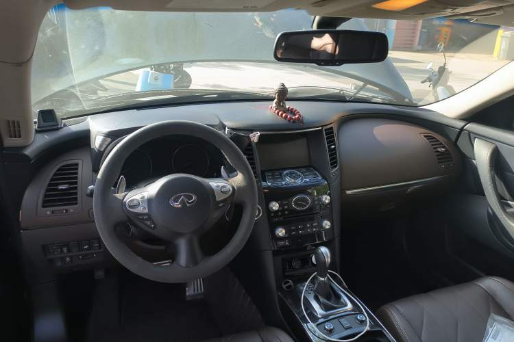 Used Infiniti FX 2013 FX37 Standard Edition Center Console