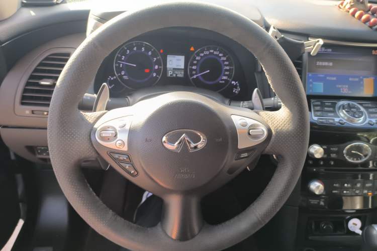 Used Infiniti FX 2013 FX37 Standard Edition Steering Wheel