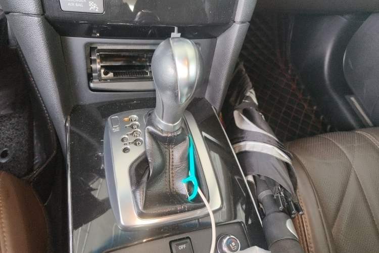 Used Infiniti FX 2013 FX37 Supreme Edition Gear Lever