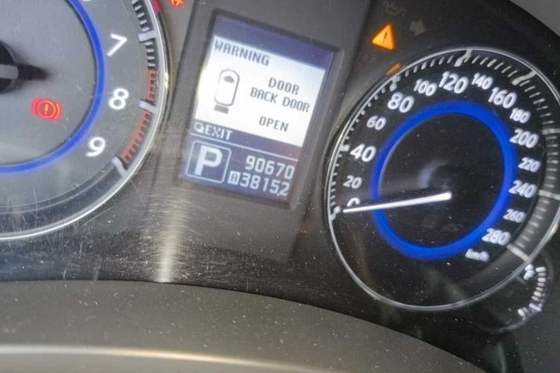 Used Infiniti FX 2013 FX37 Supreme Edition Odometer Close Up