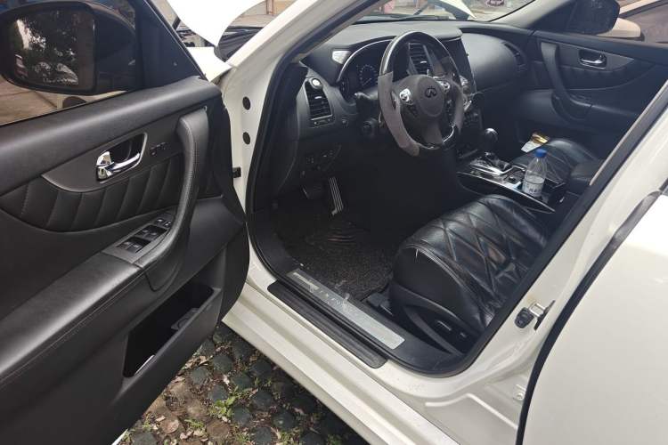 Used Infiniti FX 2013 FX37 Supreme Edition Driver Seat