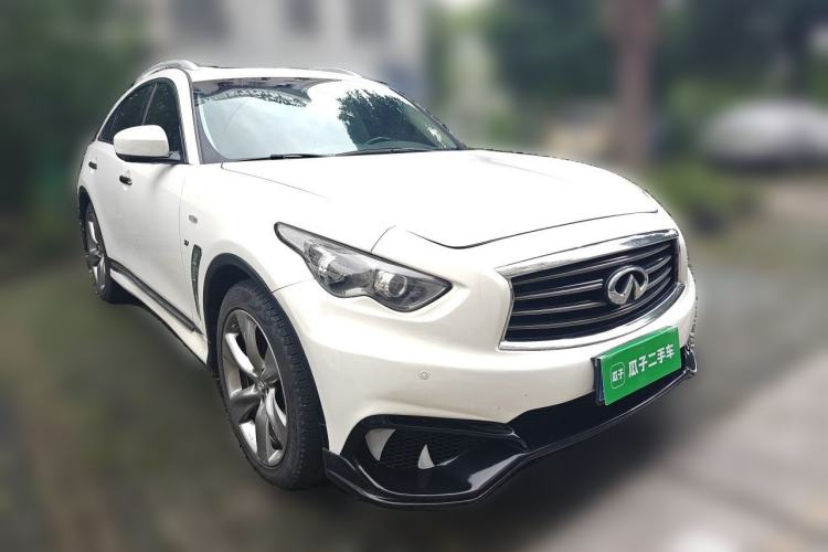 Used Infiniti FX 2013 FX37 Supreme Edition Front Right 45 Deg