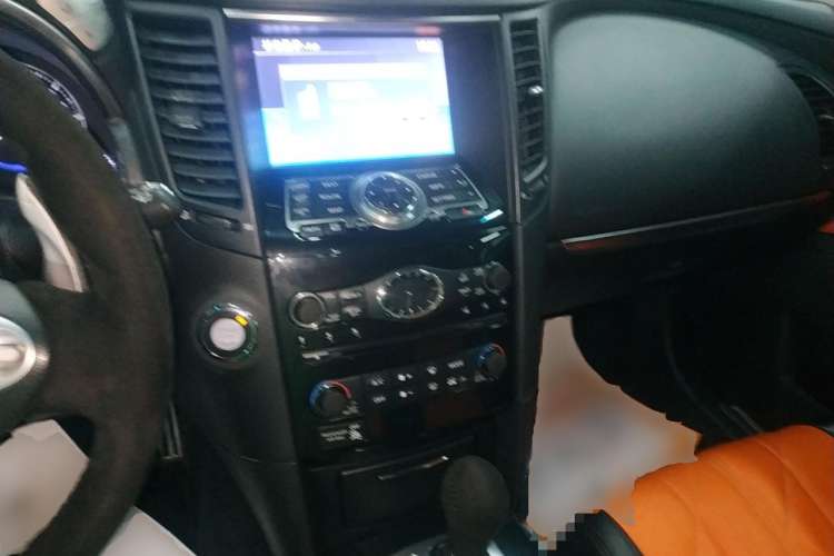 Used Infiniti FX 2013 FX37 Standard Edition Interior 2