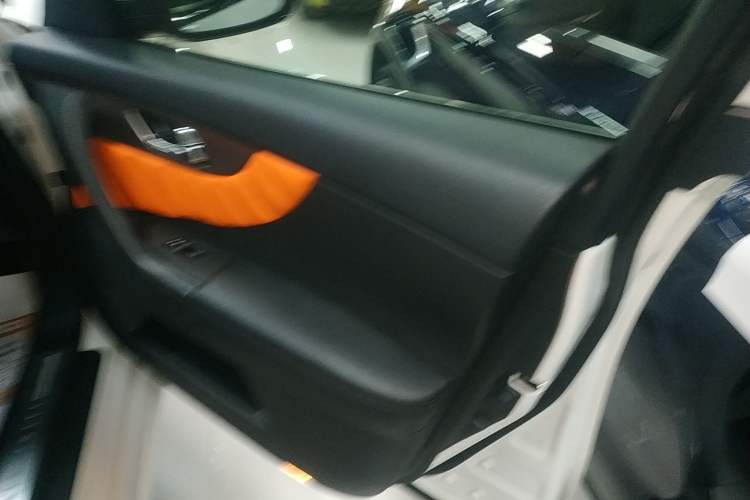 Used Infiniti FX 2013 FX37 Standard Edition Interior 5