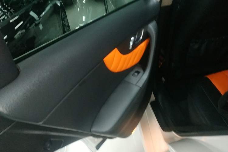 Used Infiniti FX 2013 FX37 Standard Edition Interior 8
