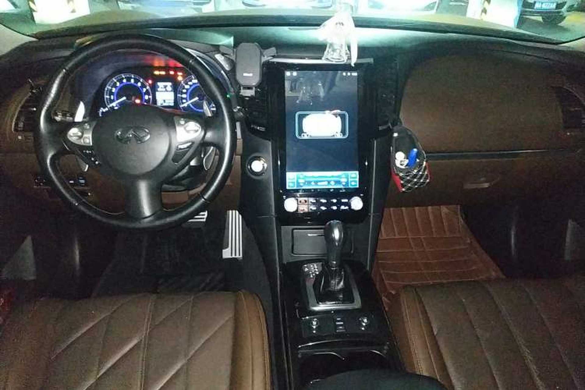 Used Infiniti FX 2013 FX37 Enhanced Upgrade Model Center Console