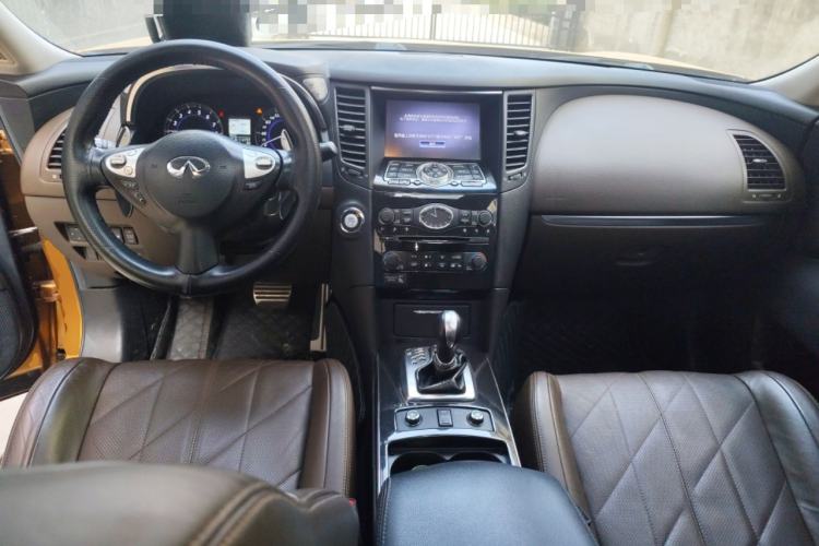 Used Infiniti FX 2013 FX37 Standard Upgrade Edition Center Console