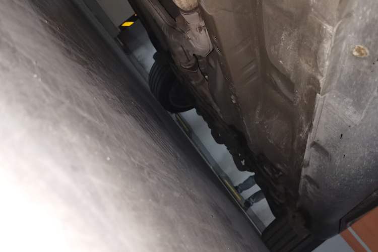 Used Infiniti FX 2013 FX37 Standard Edition Chassis Front Left