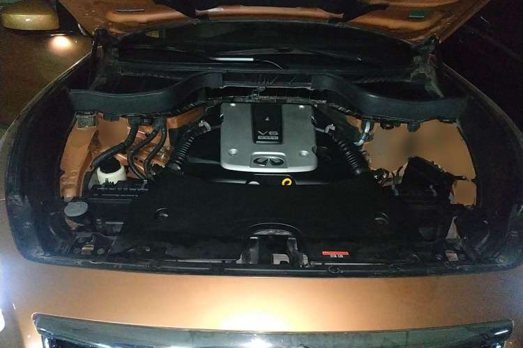 Used Infiniti FX 2013 FX37 Enhanced Upgrade Model Engine Bay
