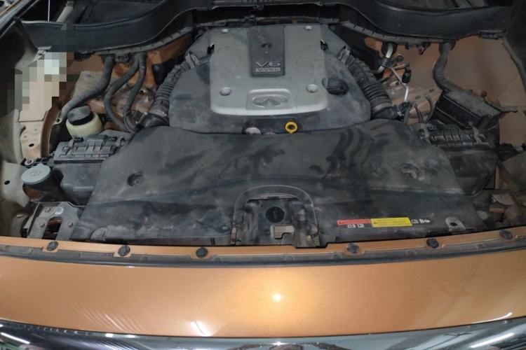 Used Infiniti FX 2013 FX37 Standard Edition Engine Bay