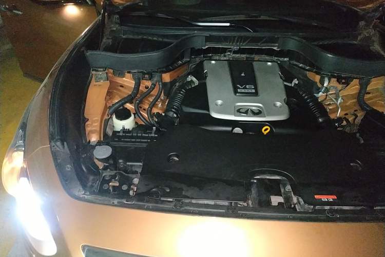 Used Infiniti FX 2013 FX37 Enhanced Upgrade Model Engine Bay Right