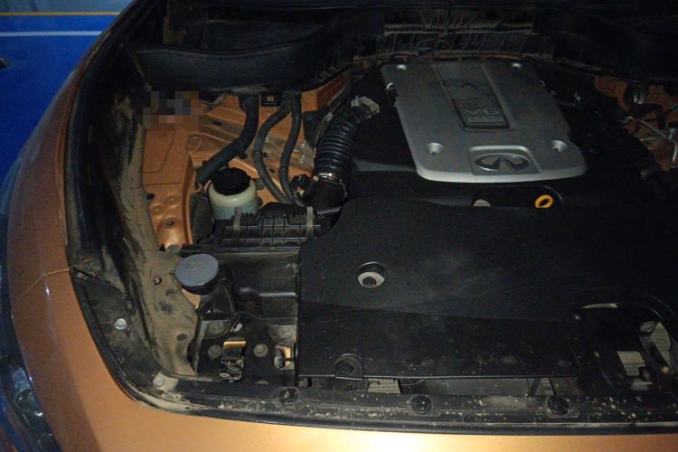 Used Infiniti FX 2013 FX37 Standard Upgrade Edition Engine Bay Right