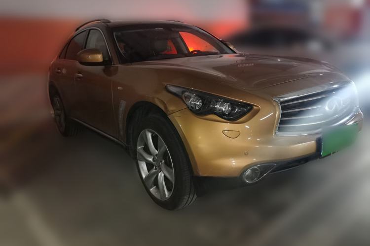 Used Infiniti FX 2013 FX37 Standard Edition Front Right 45 Deg
