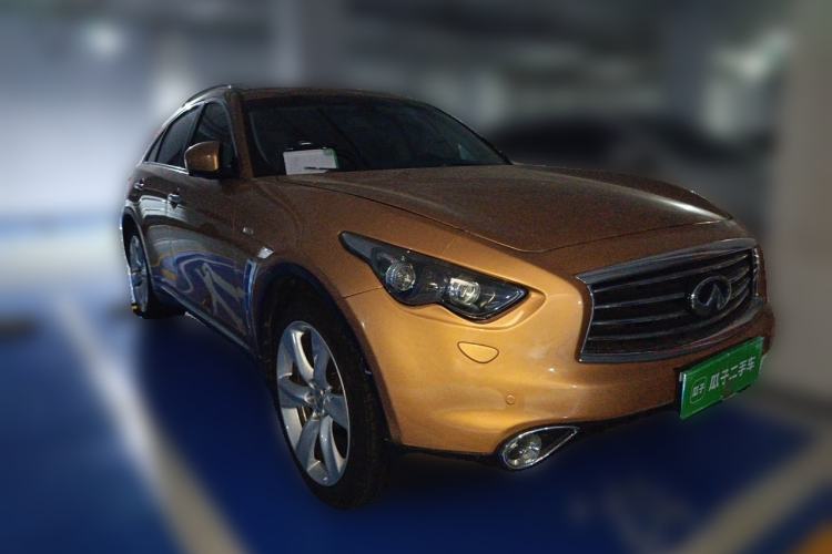 Used Infiniti FX 2013 FX37 Standard Upgrade Edition Front Right 45 Deg