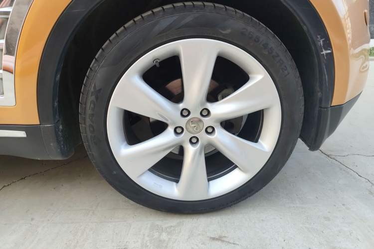Used Infiniti FX 2013 FX37 Standard Upgrade Edition Right Front Wheel Hub