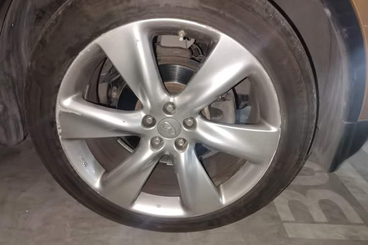 Used Infiniti FX 2013 FX37 Standard Edition Right Front Wheel Hub