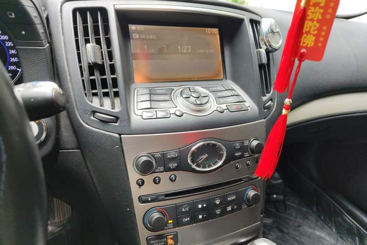 Used Infiniti G Series 2010 G25 Sedan Luxury Sport Edition Audio And AC Panel