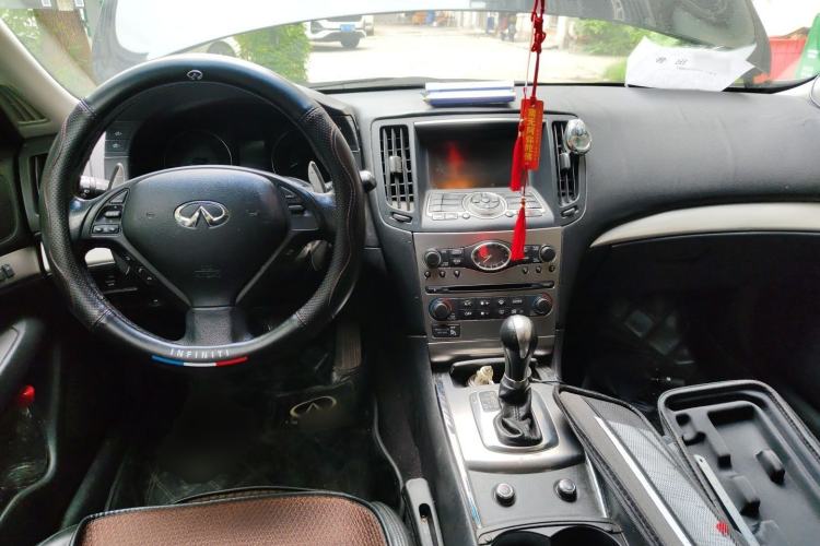 Used Infiniti G Series 2010 G25 Sedan Luxury Sport Edition Center Console